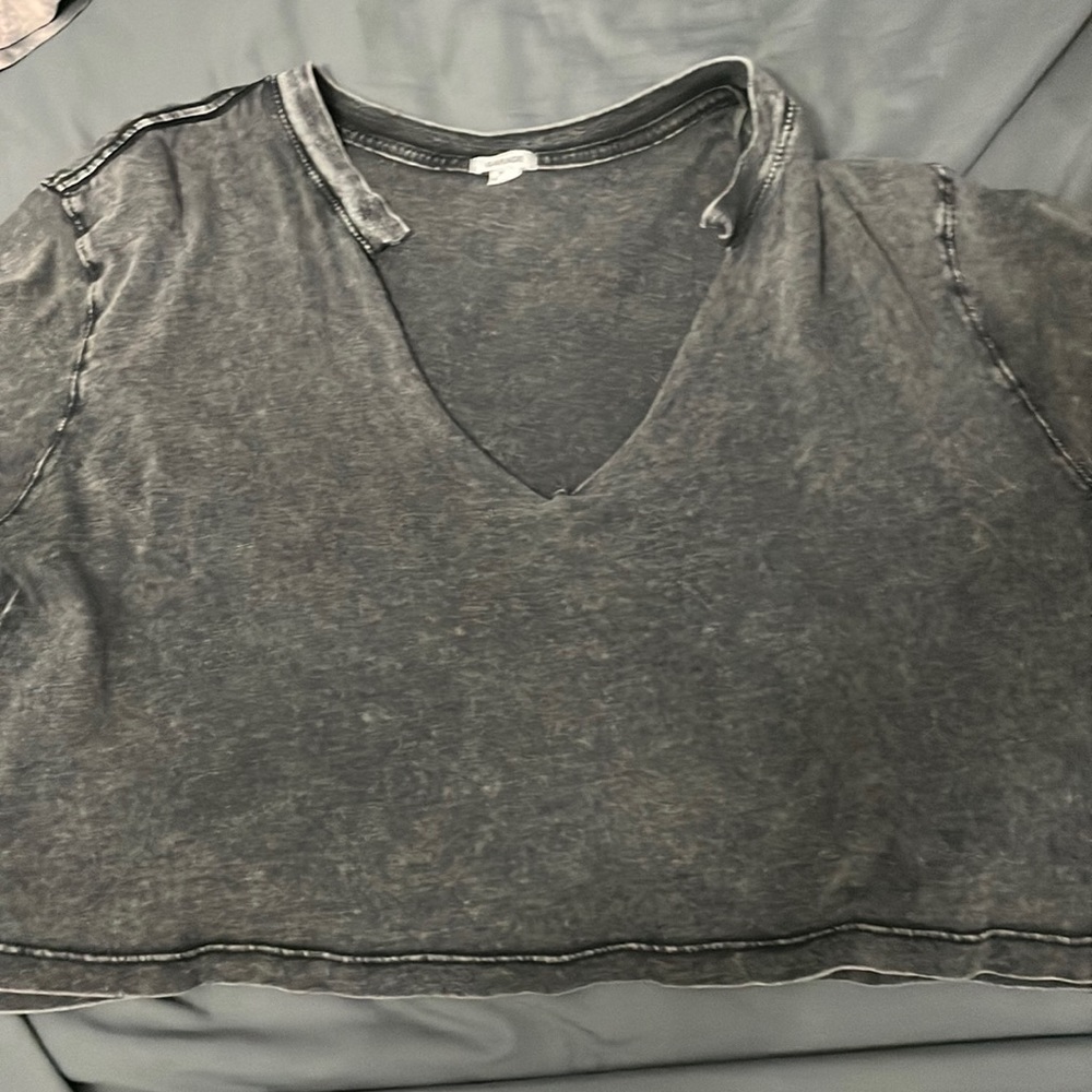 Black tee